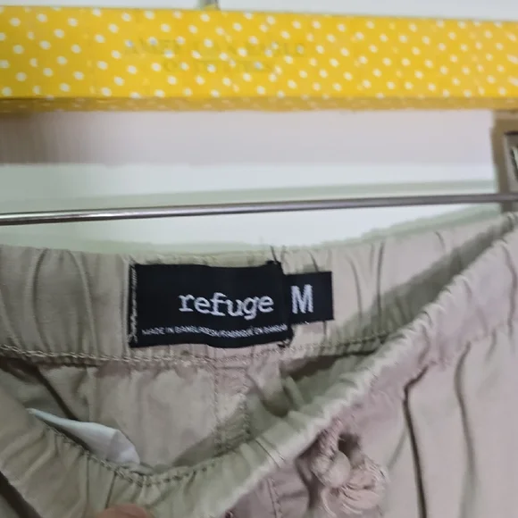3/$30 Refuge Tan Cargo Pants Relaxed Fit Cotton - Picture 5 of 7